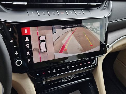 New 2026 Jeep Grand Cherokee L Limited RWD image 21