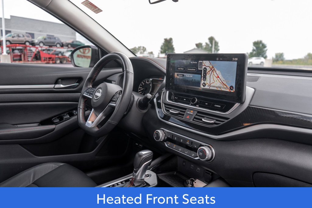 Used 2024 Nissan Altima 2.5 SR w/ SR Premium Package FWD image 11