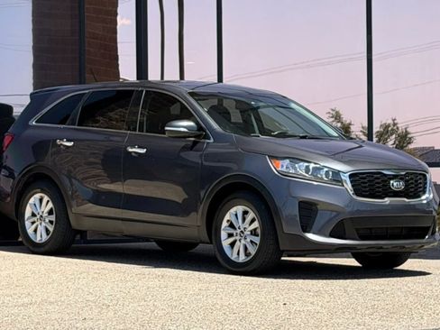 Used 2019 Kia Sorento FWD V6 image 22