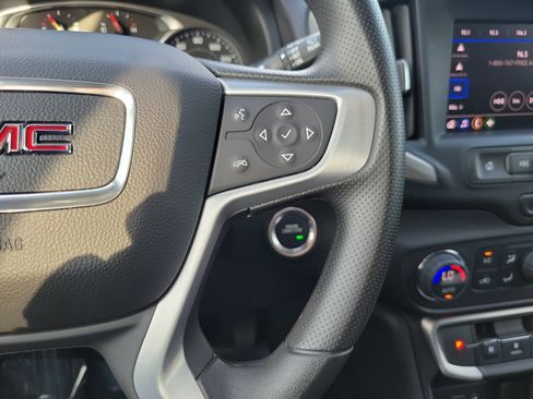 Used 2023 GMC Terrain SLE w/ Driver Convenience Package FWD image 21