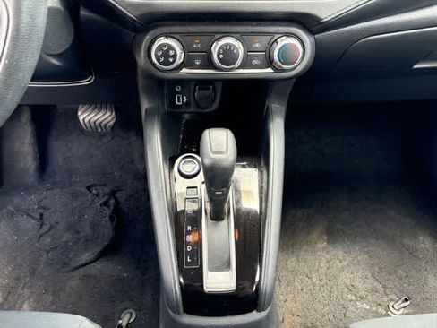 Used 2020 Nissan Versa S FWD image 19