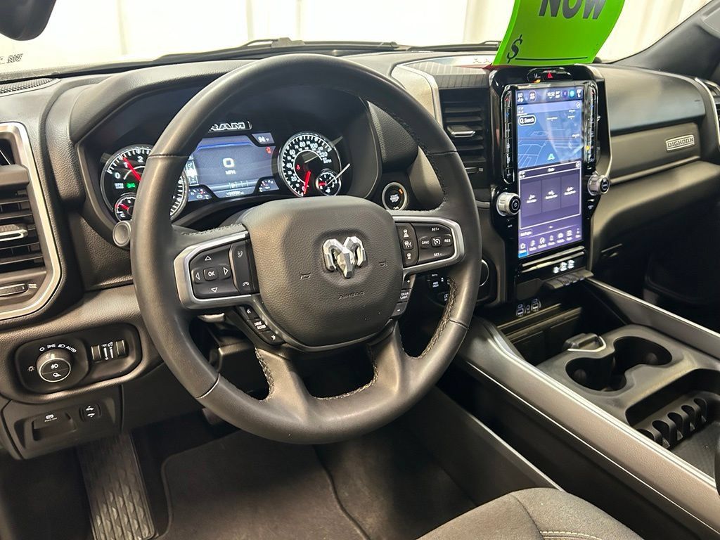 Used 2025 RAM 1500 Big Horn AWD/4WD image 5