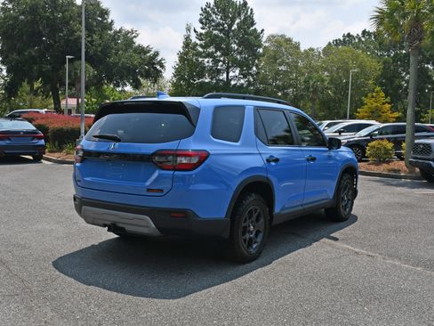 Used 2024 Honda Pilot TrailSport image 4