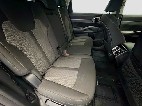 Used 2023 Kia Sorento LX FWD image 14