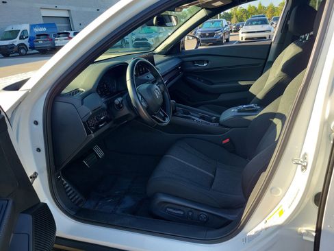 Used 2024 Honda Accord Sport image 15