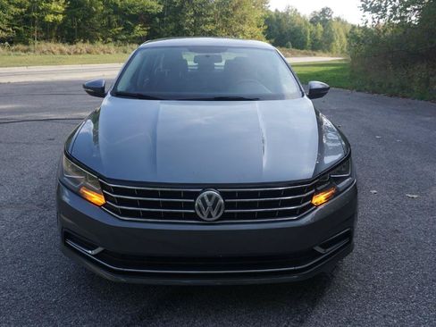 Used 2017 Volkswagen Passat 1.8T S FWD image 8