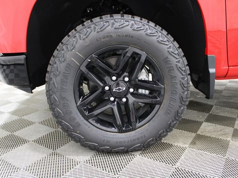 New 2026 Chevrolet Silverado 1500 Custom Trail Boss AWD/4WD image 36