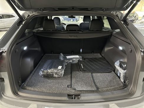 New 2026 Volkswagen Atlas Cross Sport SE AWD/4WD image 12