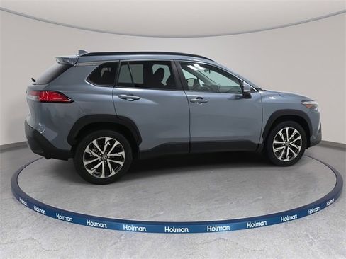 Certified 2024 Toyota Corolla Cross XLE image 5