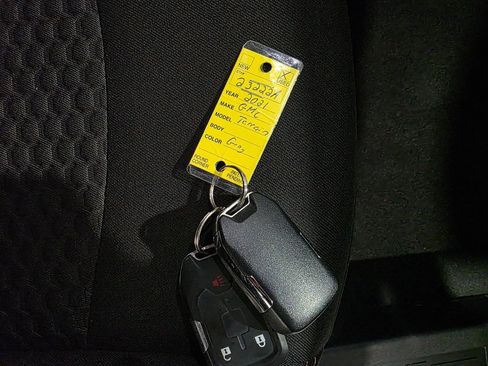 Used 2021 GMC Terrain SLE image 42