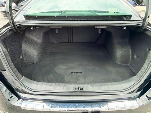 Used 2022 Nissan Altima 2.5 SL FWD image 11