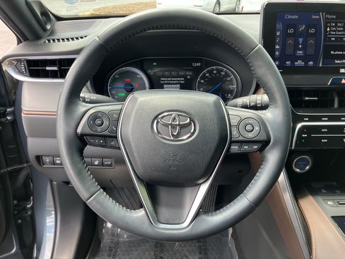 Used 2021 Toyota Venza Limited AWD/4WD image 20
