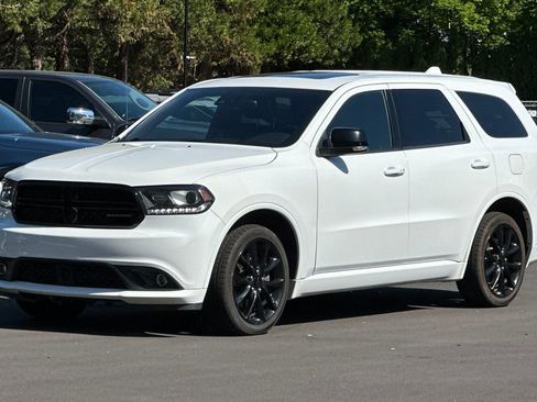 Used 2017 Dodge Durango R/T w/ Technology Group AWD/4WD image 8