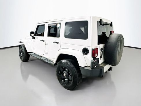 Used 2013 Jeep Wrangler Unlimited Sahara AWD/4WD image 6