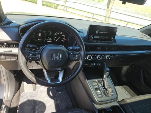 Certified 2025 Honda CR-V Sport image 18