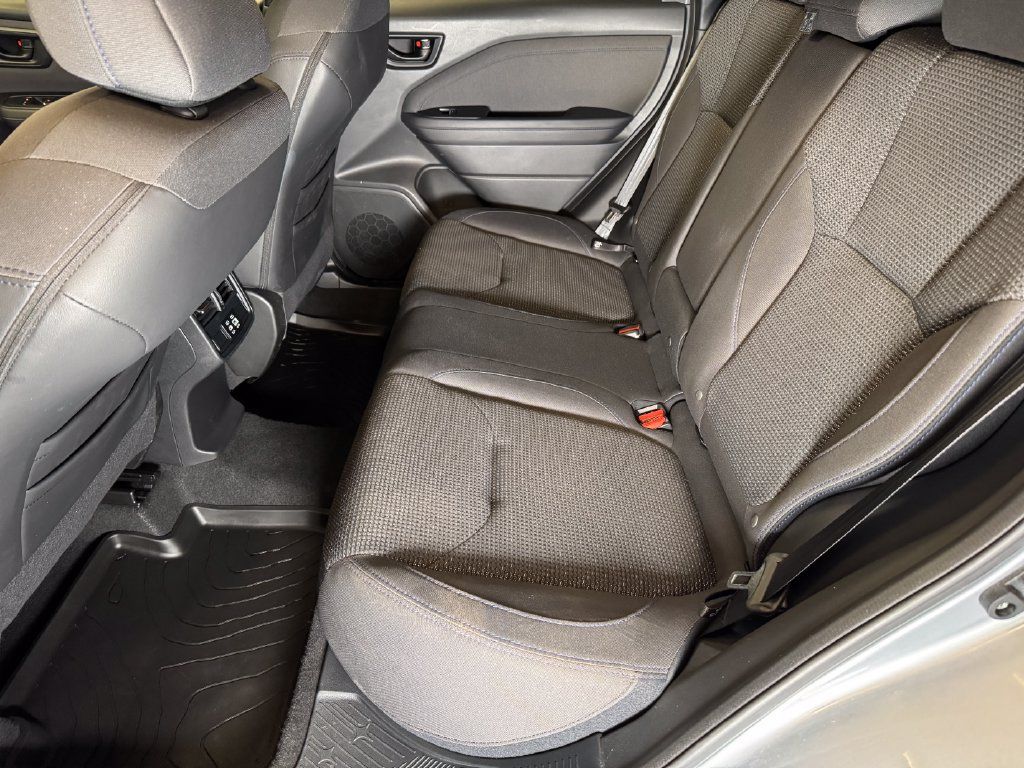 Used 2025 Subaru Forester Premium AWD/4WD image 21