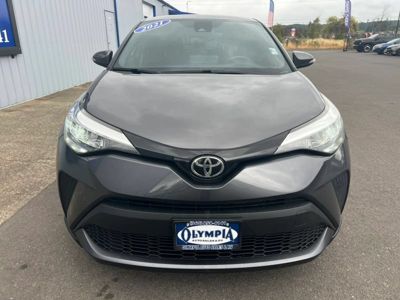 Used 2021 Toyota C-HR XLE FWD image 3