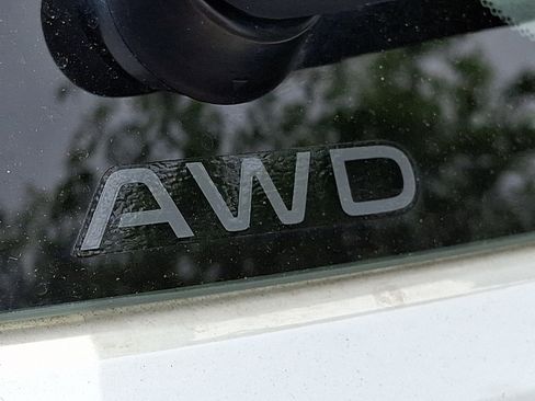 Used 2024 Honda HR-V LX image 32
