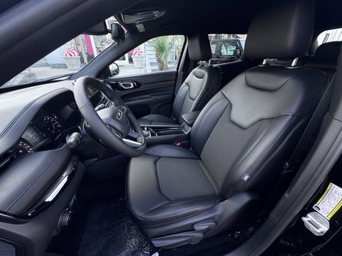 New 2026 Jeep Compass Latitude image 23