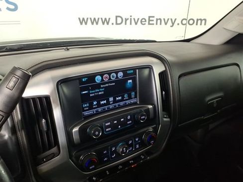 Used 2017 GMC Sierra 2500 SLE w/ HD SLE Preferred Plus Package AWD/4WD image 27
