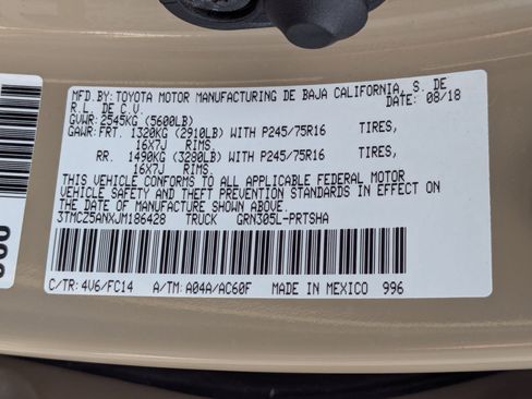 Used 2018 Toyota Tacoma SR5 AWD/4WD image 31