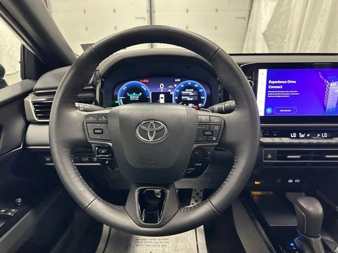 Used 2026 Toyota Camry XSE FWD image 18