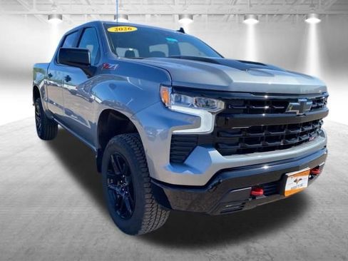 Used 2026 Chevrolet Silverado 1500 LT Trail Boss w/ Convenience Package II AWD/4WD image 2