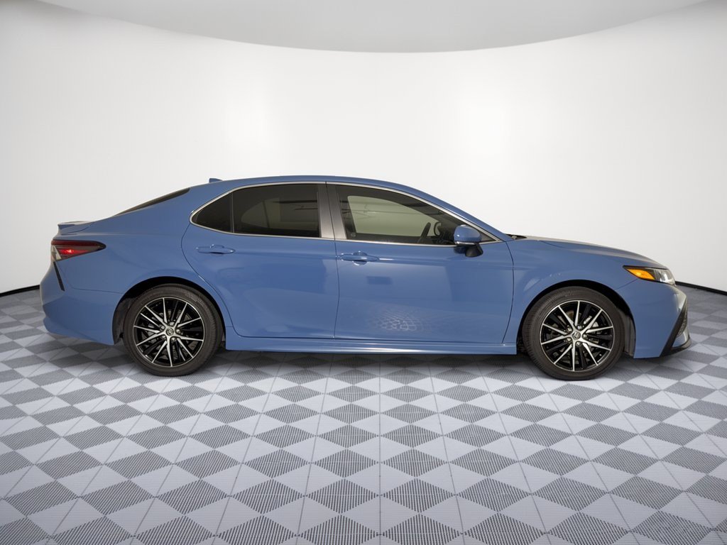 Used 2024 Toyota Camry SE FWD image 8