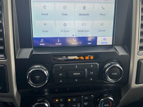 Used 2020 Ford F350 Lariat image 9