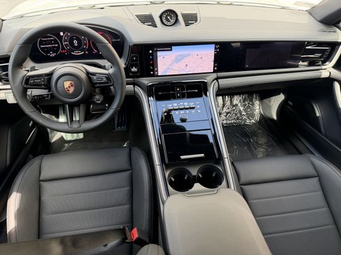New 2026 Porsche Panamera 4 image 17