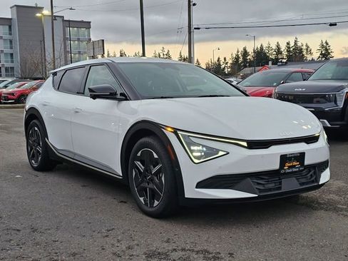 New 2025 Kia EV6 Light w/ Light LR Technology Package image 7