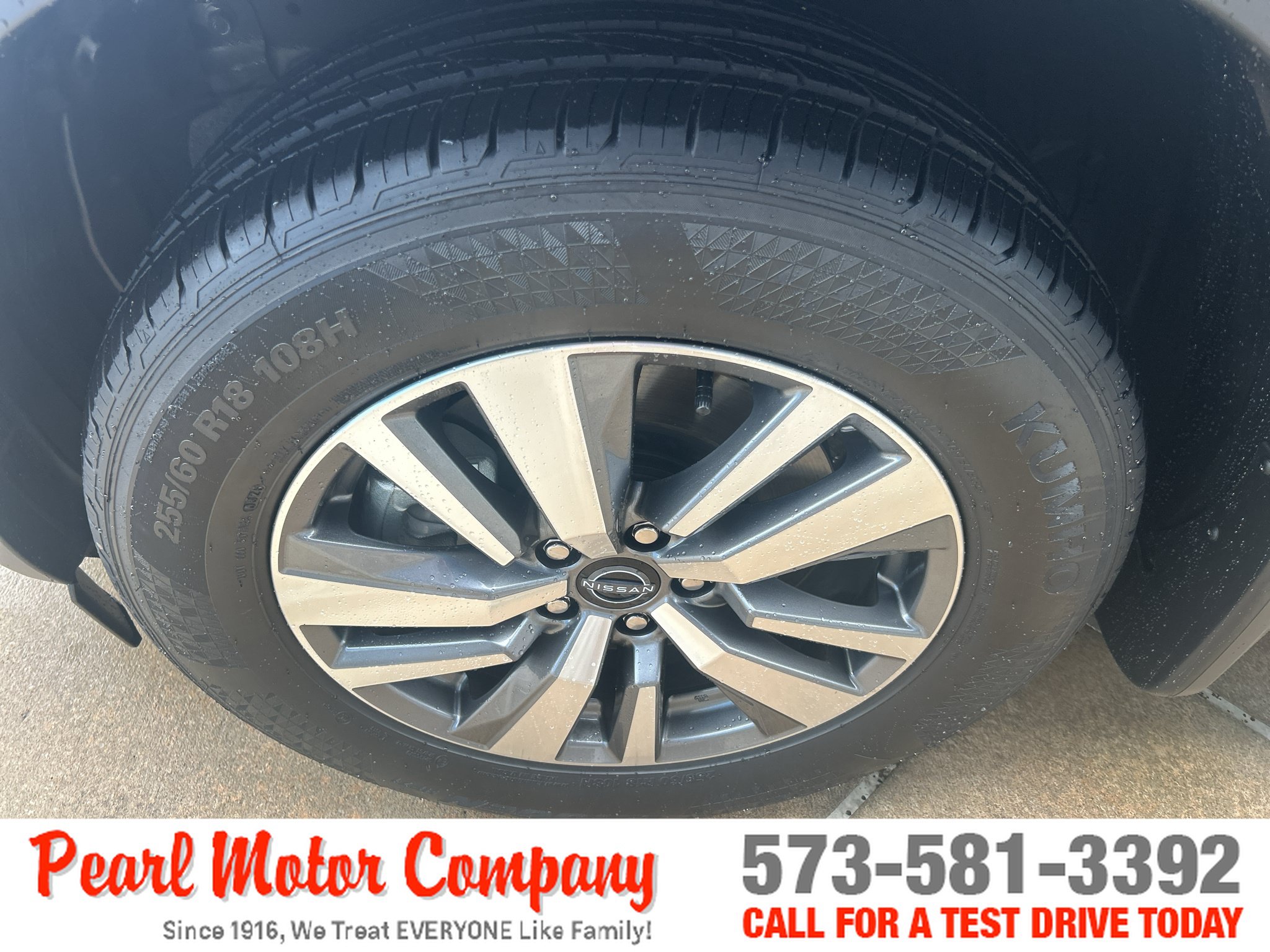 Used 2026 Nissan Pathfinder SL w/ Cargo Package AWD/4WD image 8