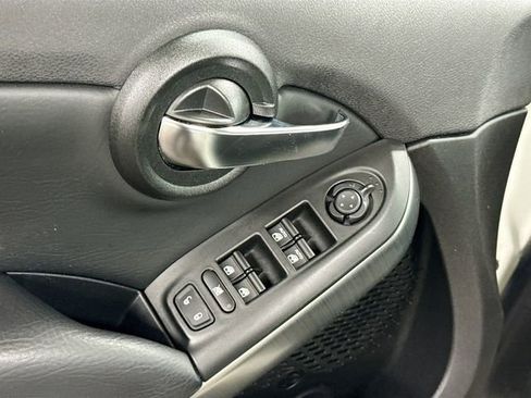 Used 2019 FIAT 500X Pop image 18