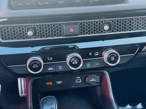 Used 2023 Honda Civic Sport image 14