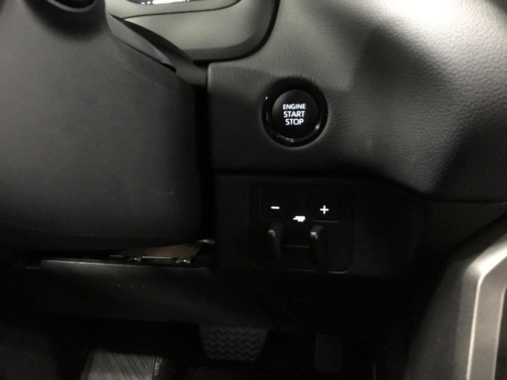 Used 2025 Toyota Tundra Limited AWD/4WD image 33