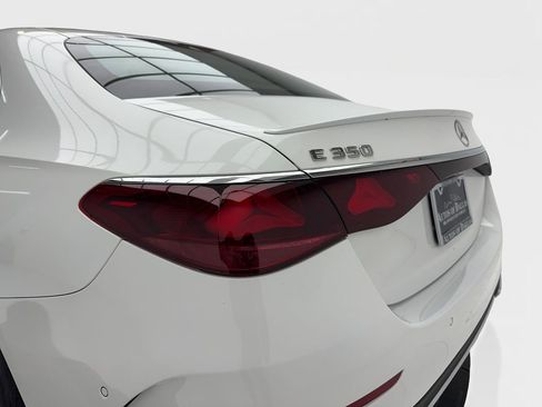 Used 2025 Mercedes-Benz E 350 E 350 AMG SPORT,NAV,CAM,PANO,B image 9