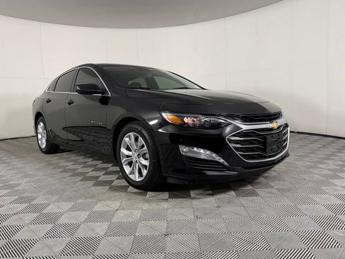 Used 2025 Chevrolet Malibu LT FWD image 4
