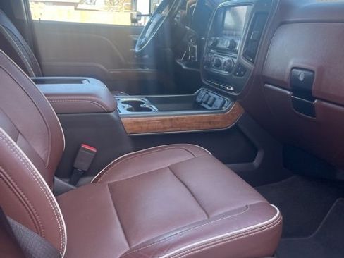 Used 2018 Chevrolet Silverado 2500 High Country w/ Duramax Plus Package image 10