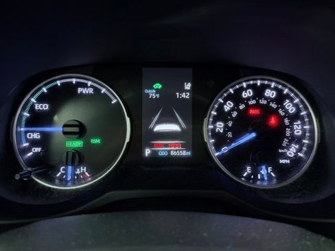 Used 2022 Toyota RAV4 XLE w/ XLE Grade Weather Package AWD/4WD image 29