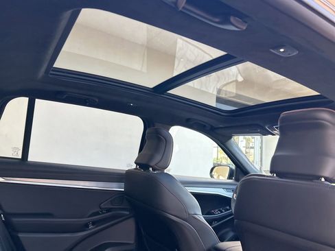 Used 2024 Jeep Wagoneer Launch Edition image 36