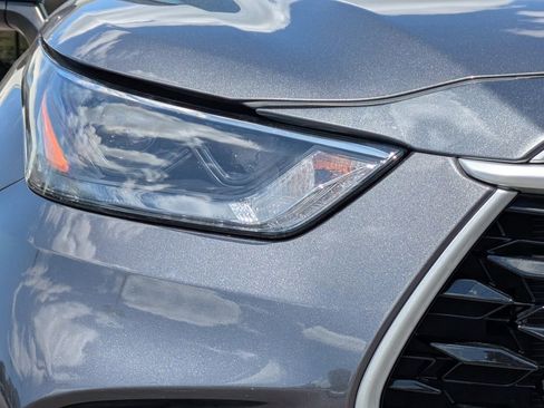 Used 2023 Toyota Highlander L FWD image 13