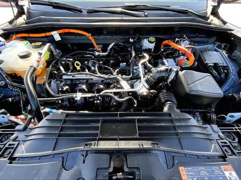 Certified 2025 Ford Escape ST-Line Elite w/ Tech Pack #1 image 32