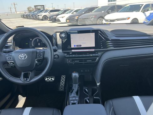 Used 2026 Toyota Camry SE w/ Convenience Package FWD image 19