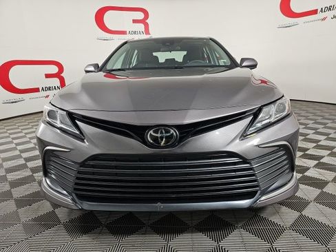 Used 2023 Toyota Camry LE image 2