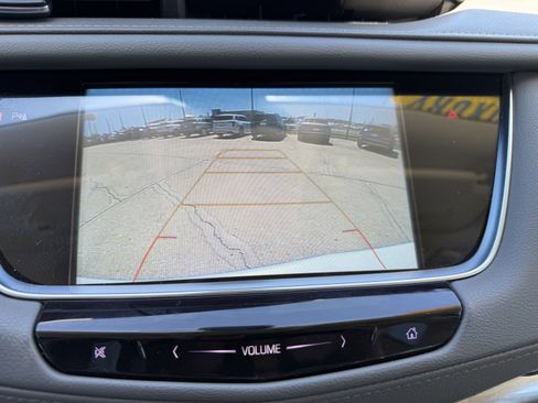 Used 2018 Cadillac XT5 Luxury w/ Driver Awareness Package image 22