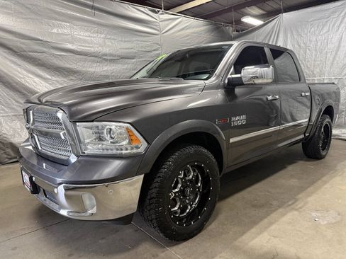 Used 2015 RAM 1500 Limited AWD/4WD image 3