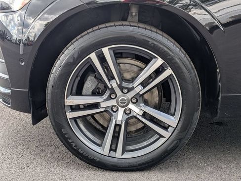 Used 2019 Volvo XC60 T6 Momentum w/ Protection Package Premier AWD/4WD image 24