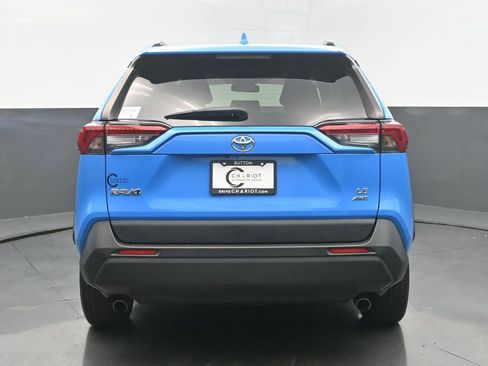 Used 2019 Toyota RAV4 LE w/ All Weather Liner Package AWD/4WD image 5