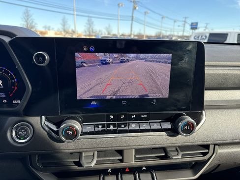 Used 2025 Chevrolet Colorado Trail Boss image 15