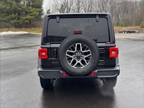 New 2026 Jeep Wrangler Unlimited Sahara image 27